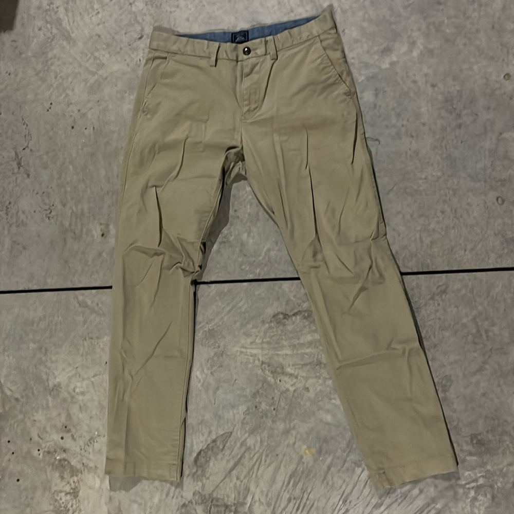 Men’s Khaki pants. GAP. Khaki tan color. Size 33/32.
